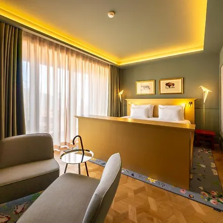 Art Legacy Baixa-chiado 5* ליסבון