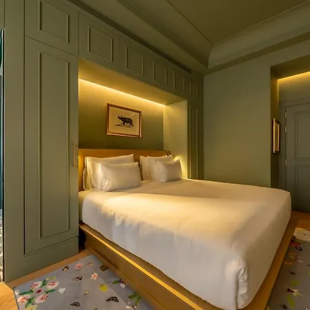 Art Legacy Baixa-chiado Otel 5*